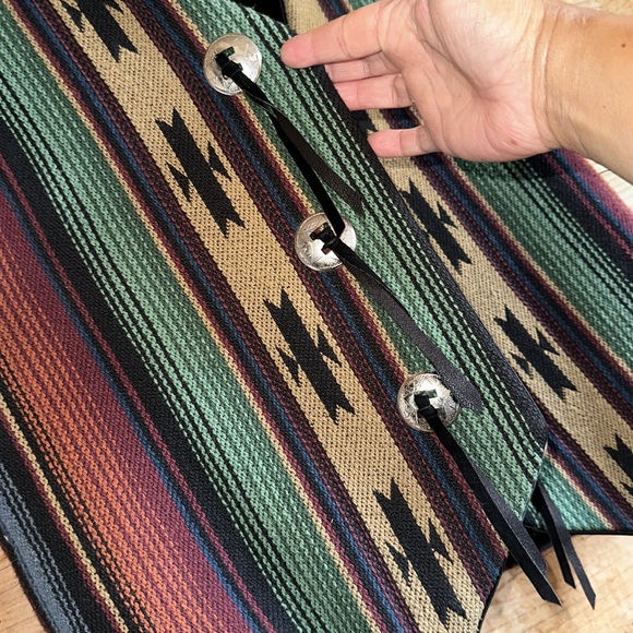 Dion Tapestry Western Vest - Picture 2 of 10